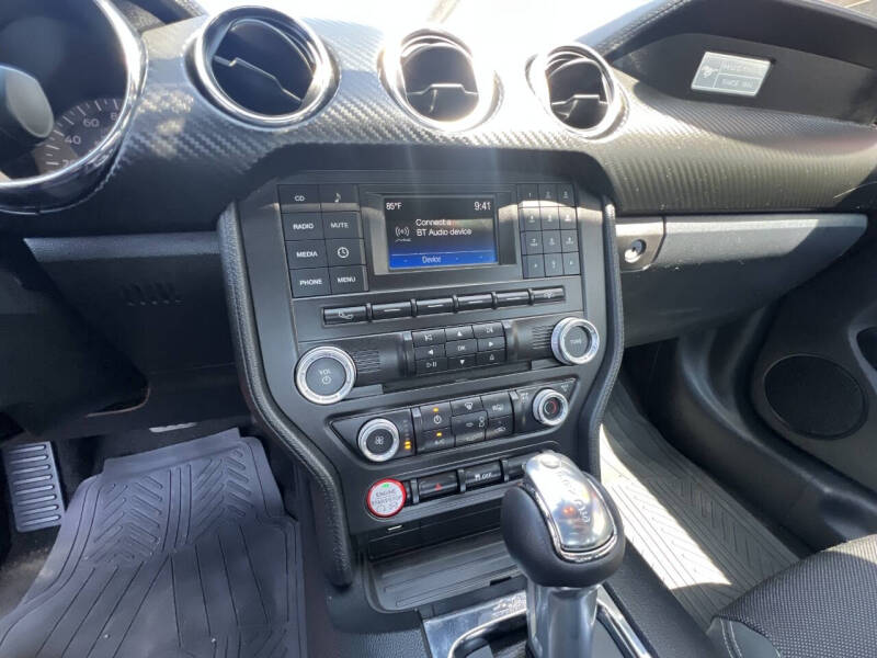 2015 Ford Mustang V6