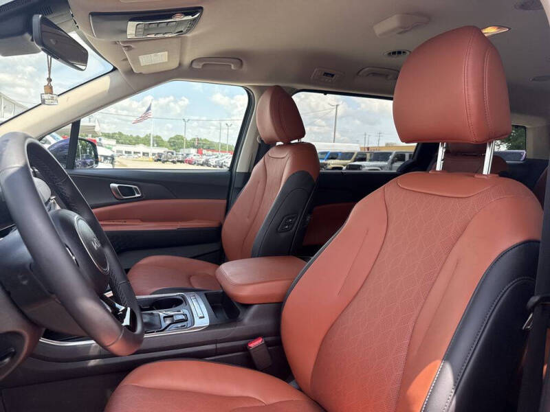 2025 Kia Carnival EX