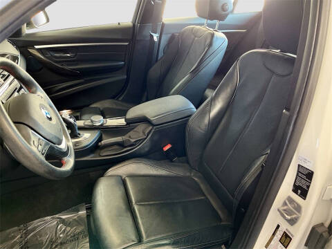 2018 BMW 3 Series 330i xDrive