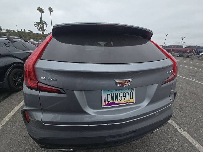 2024 Cadillac XT4 Premium Luxury