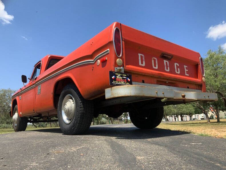 1969 Dodge D200 Pickup