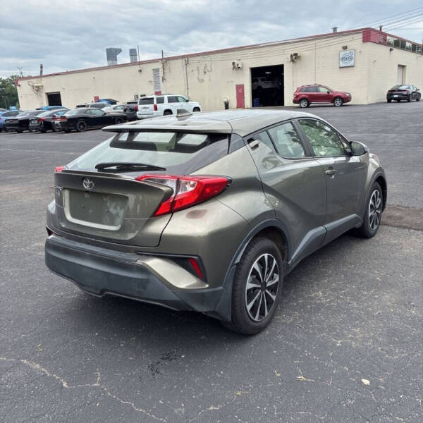 2021 Toyota C-HR LE