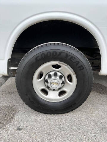 2022 Chevrolet Express 2500
