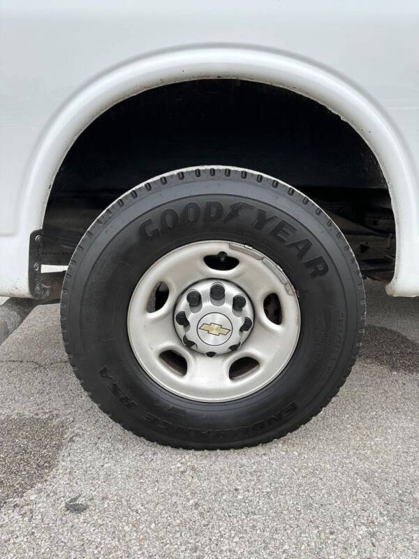 2022 Chevrolet Express 2500