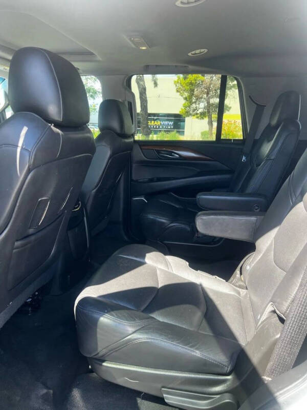 2020 Cadillac Escalade Luxury