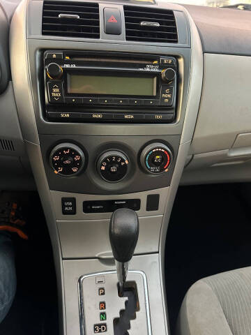 2012 Toyota Corolla LE