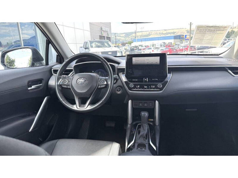 2023 Toyota Corolla Cross XLE