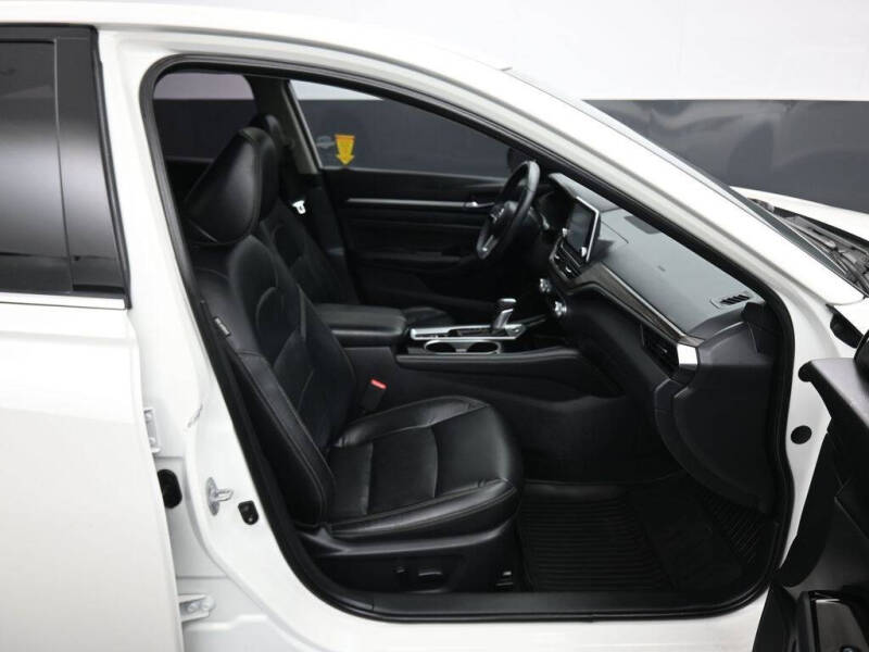 2020 Nissan Altima 2.0 Platinum