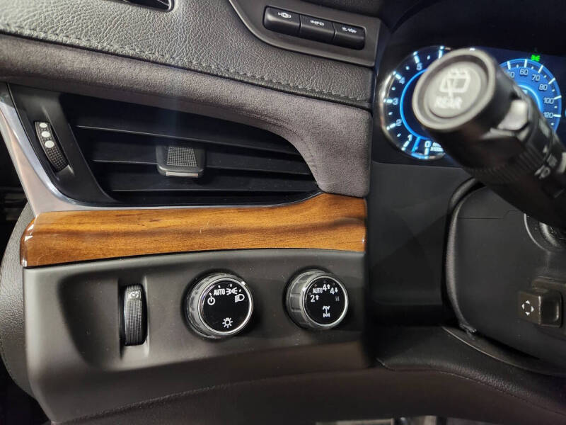 2017 Cadillac Escalade Luxury