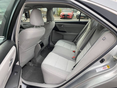 2017 Toyota Camry LE