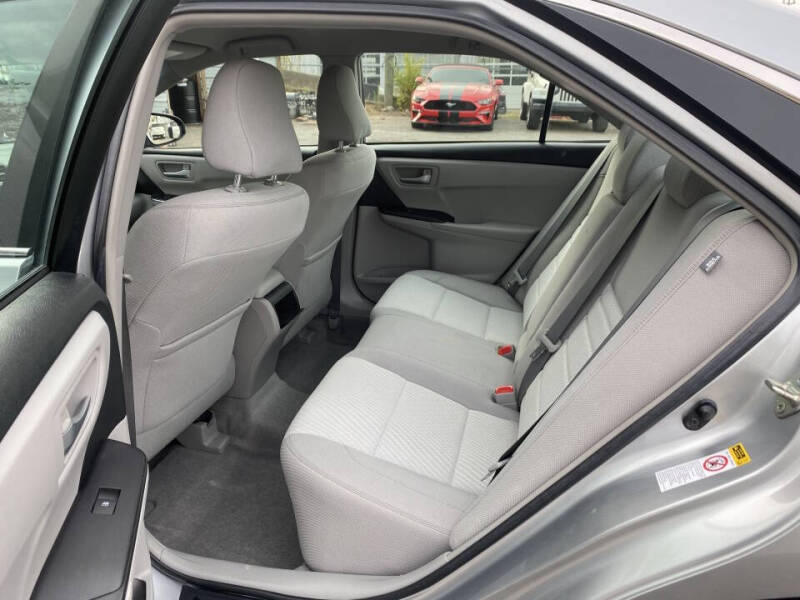 2017 Toyota Camry LE