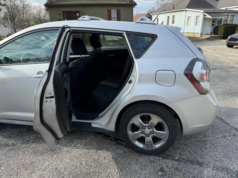 2009 Pontiac Vibe AWD photo 21