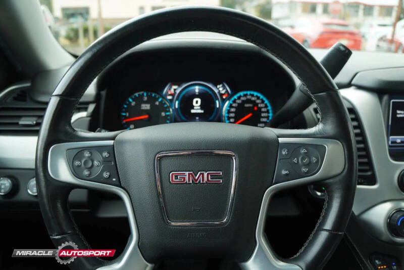 2017 GMC Yukon XL SLT