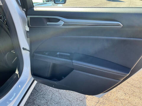 2017 Ford Fusion Hybrid SE