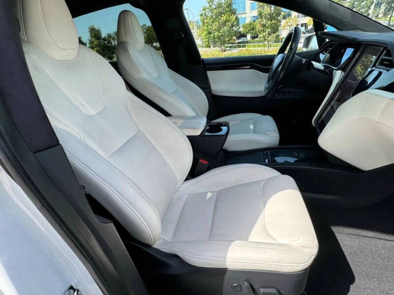 2021 Tesla Model X Long Range Plus