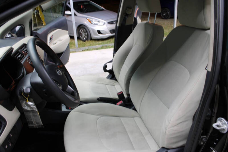 2013 Kia Rio 5-Door LX