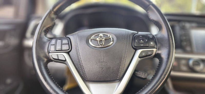 2017 Toyota Highlander Limited