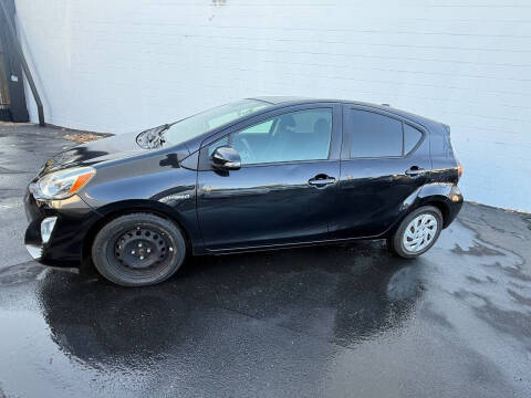 2016 Toyota Prius c Two