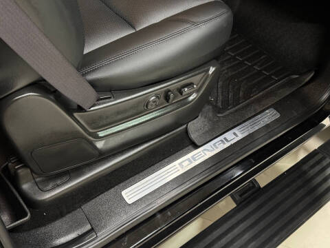 2011 GMC Yukon Denali