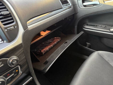 2019 Chrysler 300 Touring