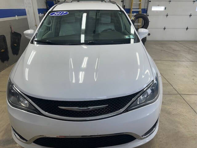 2017 Chrysler Pacifica Touring-L Plus