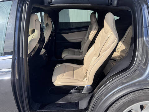 2016 Tesla Model X 90D