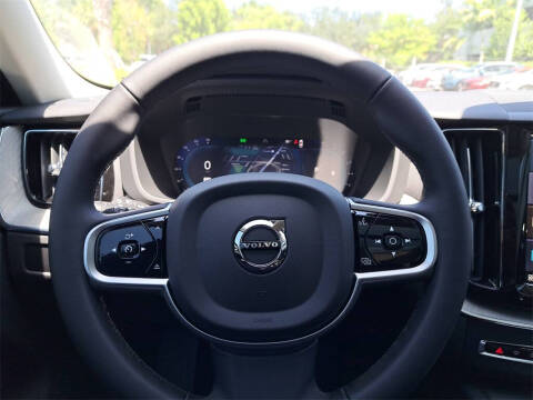 2025 Volvo XC60 B5 Plus Dark Theme