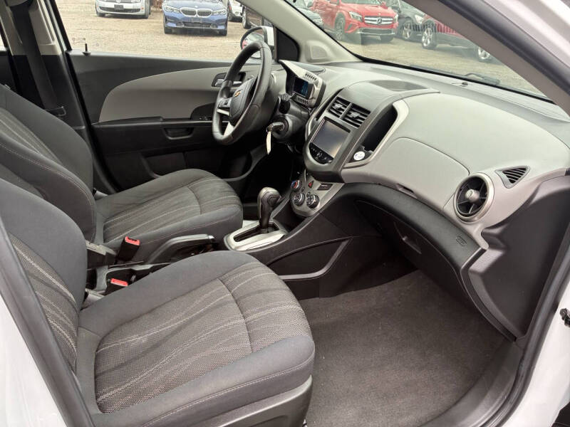 2016 Chevrolet Sonic LT Auto