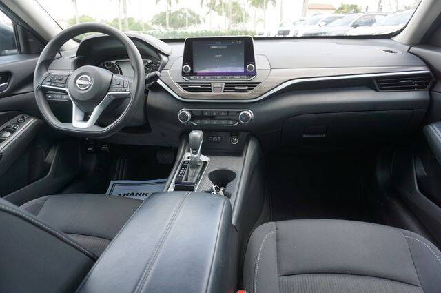 2025 Nissan Altima 2.5 SV