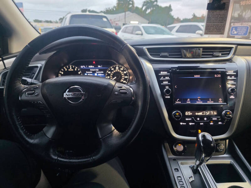 2020 Nissan Murano SV