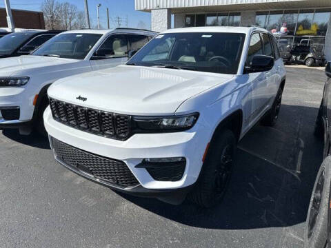 2025 Jeep Grand Cherokee for sale at GUPTON MOTORS, INC. in Springfield TN