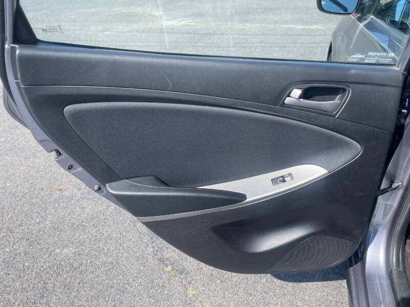 2016 Hyundai Accent SE