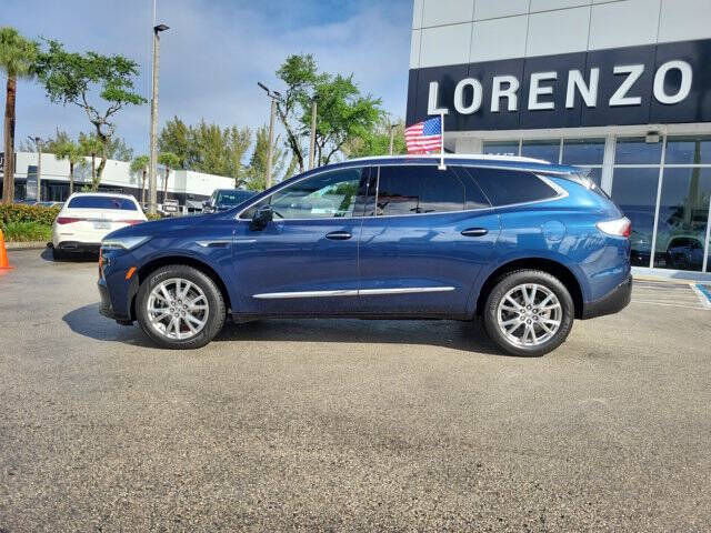 2023 Buick Enclave Premium