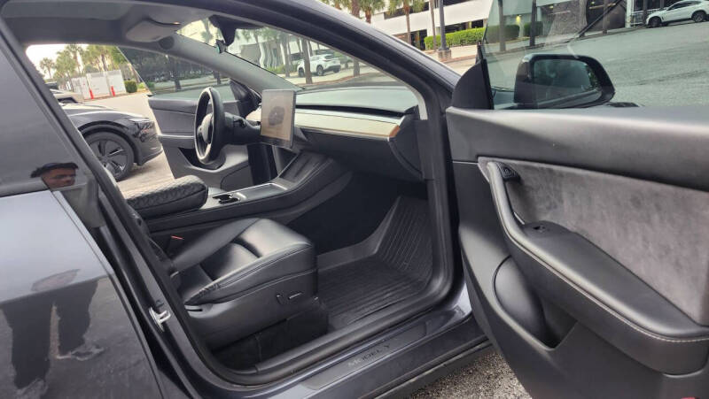 2022 Tesla Model Y Long Range - Photo 20