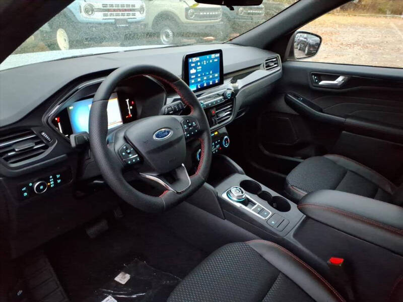 2026 Ford Escape Hybrid ST-Line Select