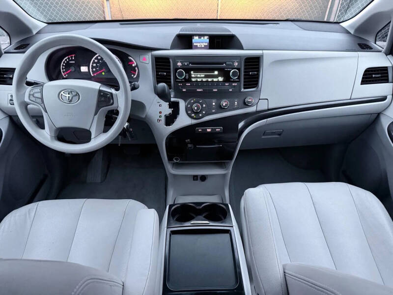 2011 Toyota Sienna