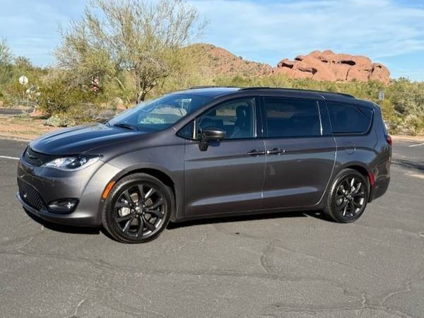 2019 Chrysler Pacifica Touring L