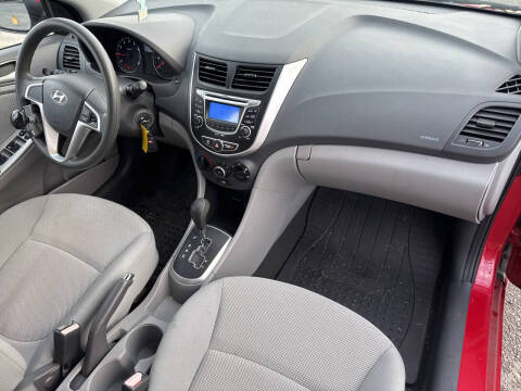 2012 Hyundai Accent GS