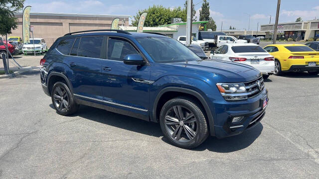 2020 Volkswagen Atlas for sale at Auto Plaza in Fresno, CA