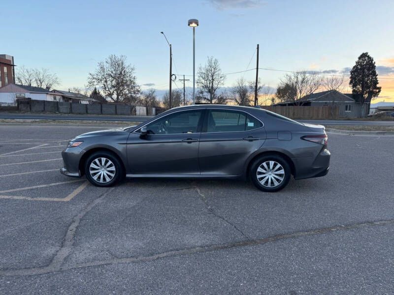 2019 Toyota Camry Hybrid LE