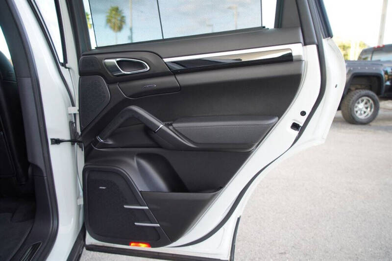 2014 Porsche Cayenne S