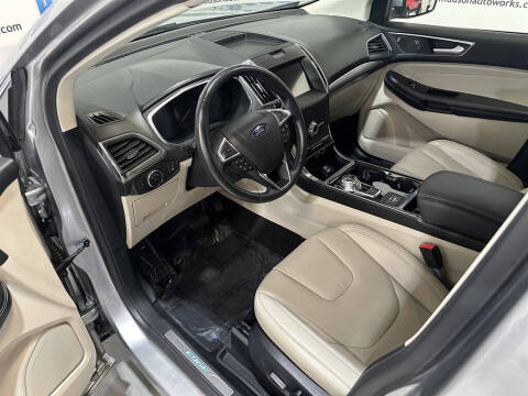 2020 Ford Edge Titanium