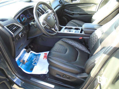 2023 Ford Edge Titanium