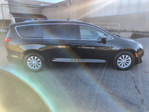 2018 Chrysler Pacifica Touring L