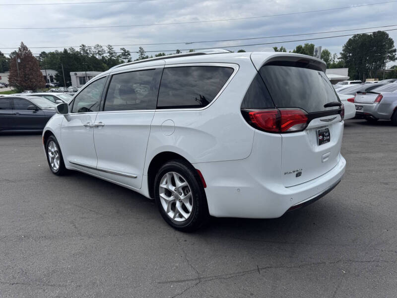 2020 Chrysler Pacifica Touring L