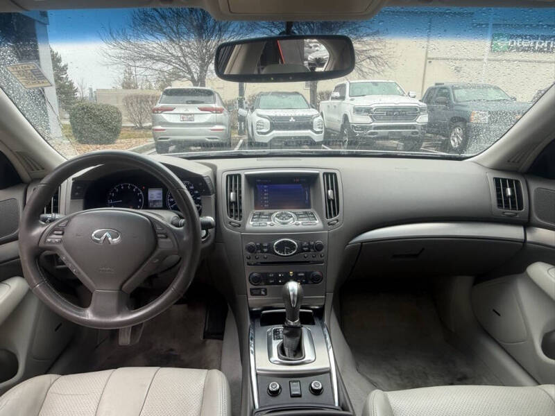 2015 Infiniti Q40