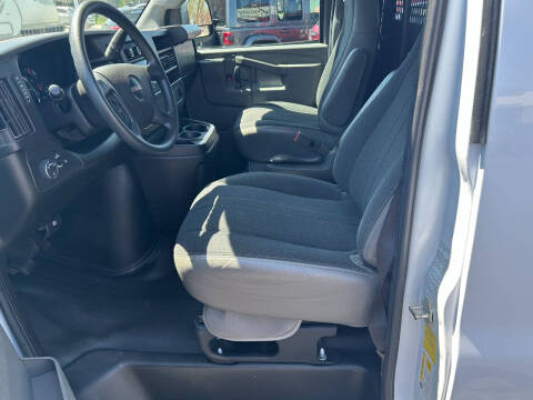 2023 GMC Savana 2500