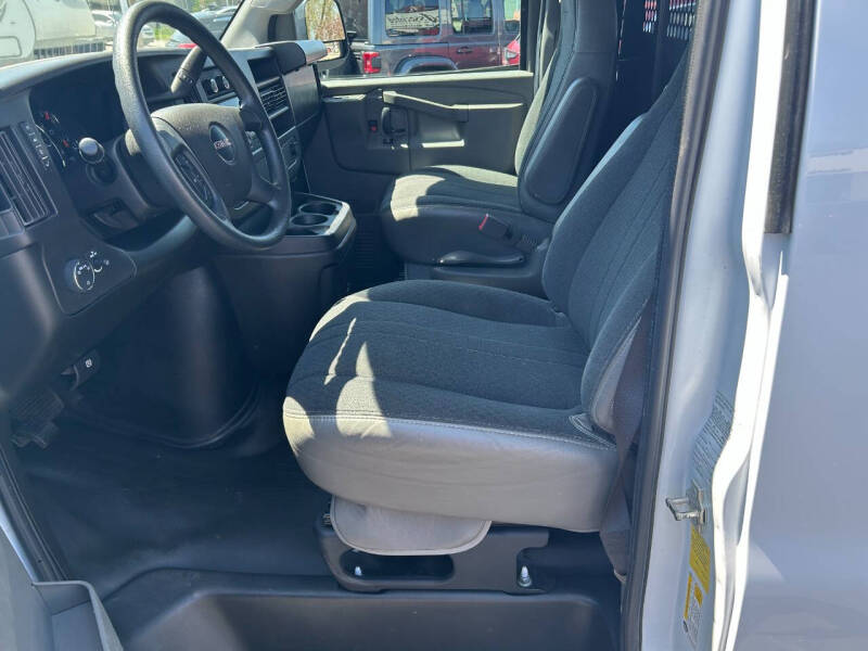 2023 GMC Savana 2500