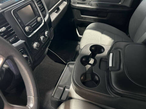 2021 RAM 1500 Classic SLT