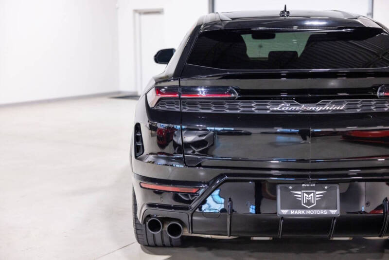 2025 Lamborghini Urus SE